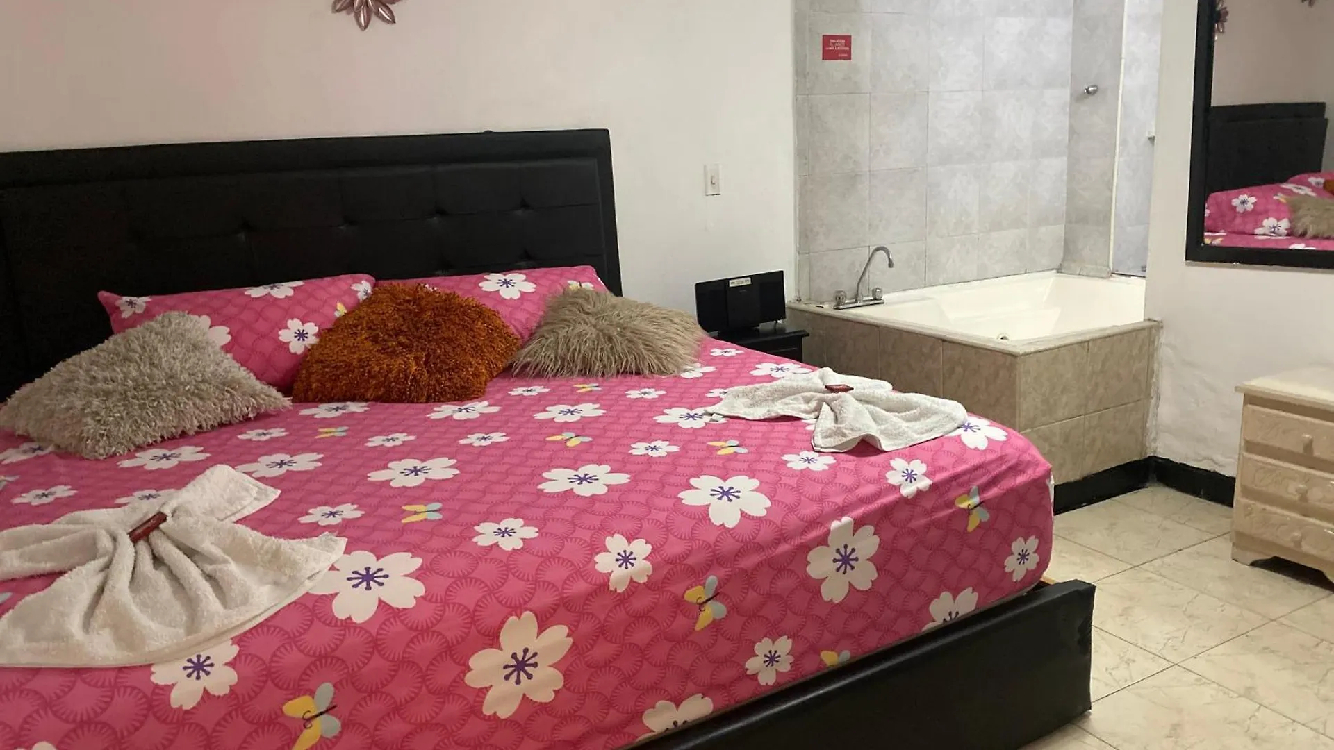 Hotel Estadio Suite Μεντεγίν